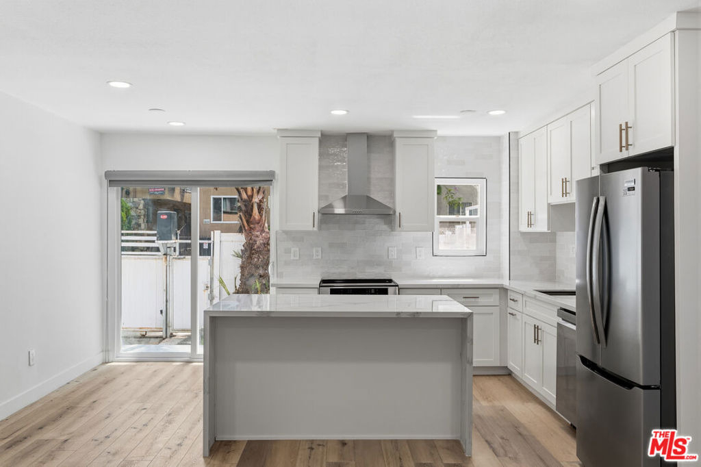 929 N Stanley Avenue - Photo 7