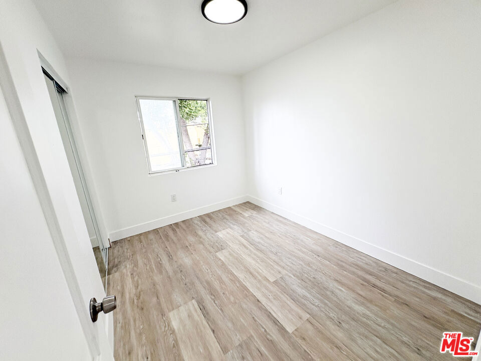 2637 S Manhattan Place - Photo 20