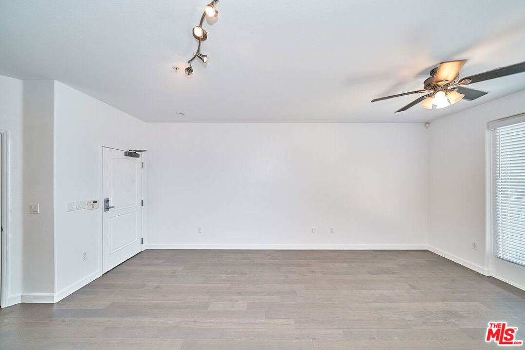 629 Traction Avenue - Photo 5
