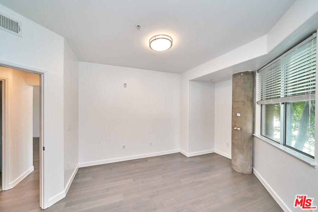 629 Traction Avenue - Photo 21