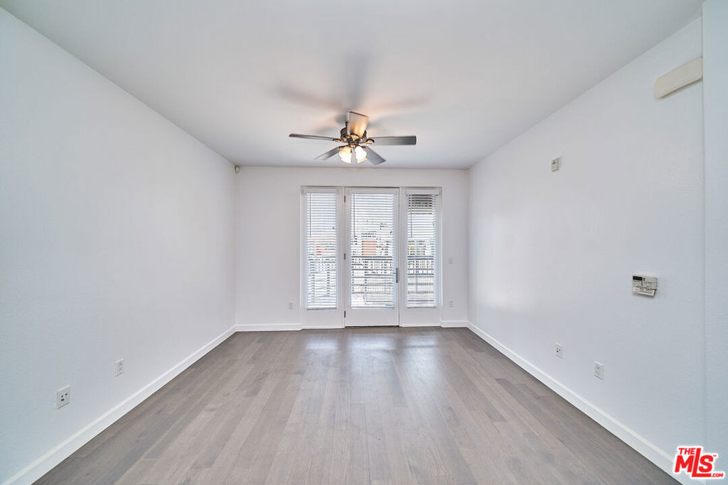 629 Traction Avenue - Photo 12