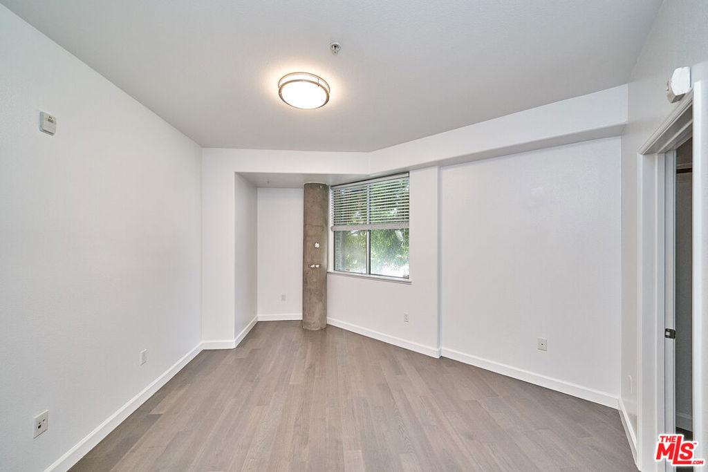 629 Traction Avenue - Photo 17