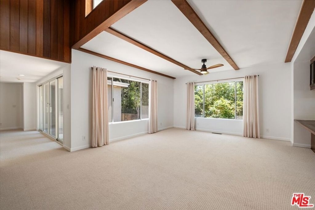 1528 Rising Glen Road - Photo 2