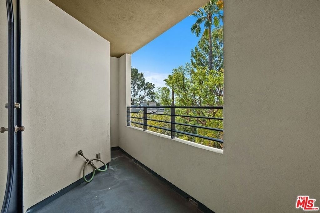 3023 Berkeley Avenue - Photo 11