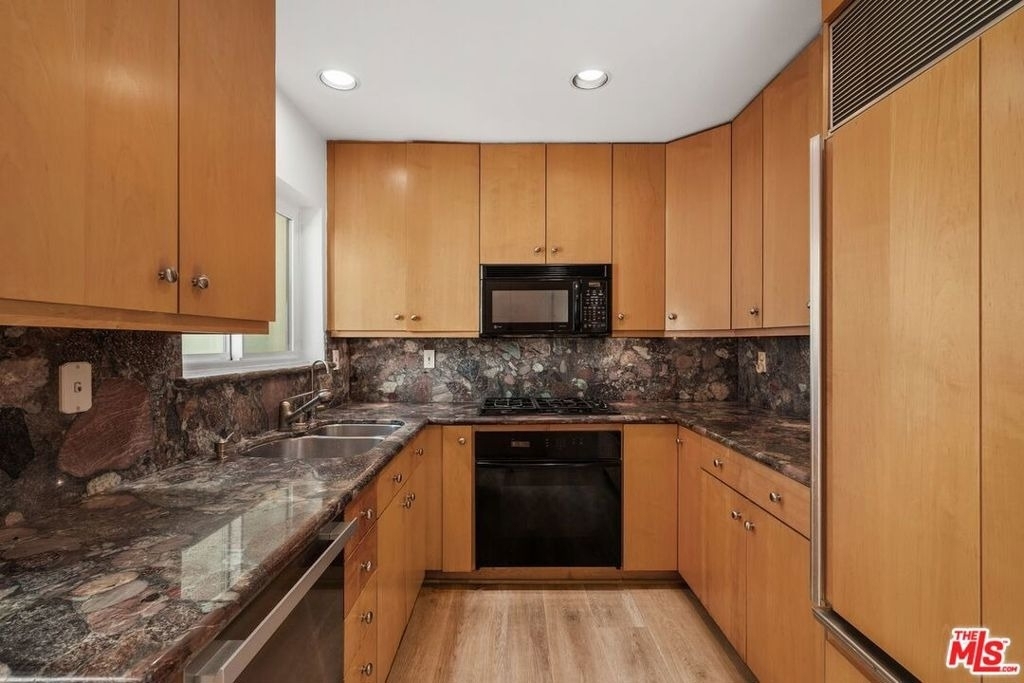 3023 Berkeley Avenue - Photo 16