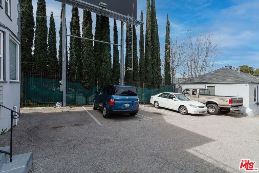 11472 Ventura - Photo 12