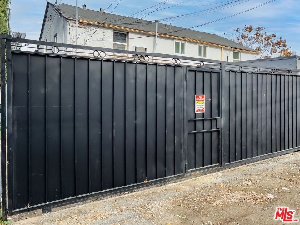 11472 Ventura - Photo 13
