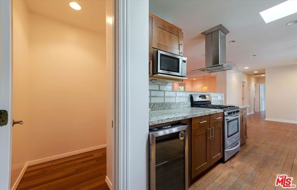 22750 Clarendon Street - Photo 10