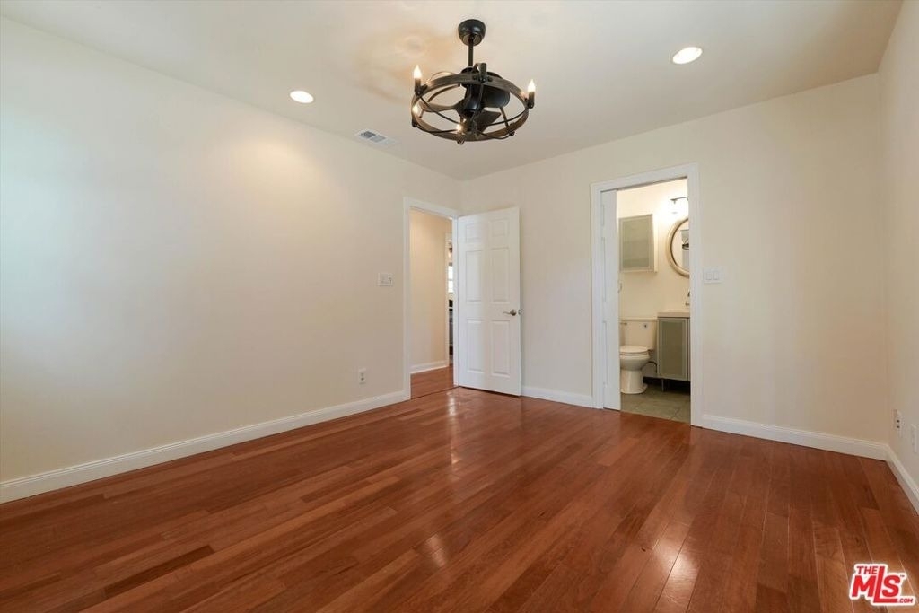 22750 Clarendon Street - Photo 27