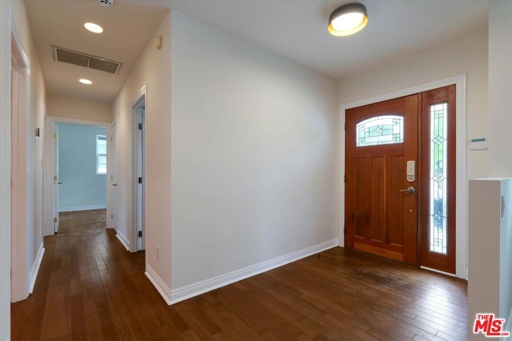 22750 Clarendon Street - Photo 4