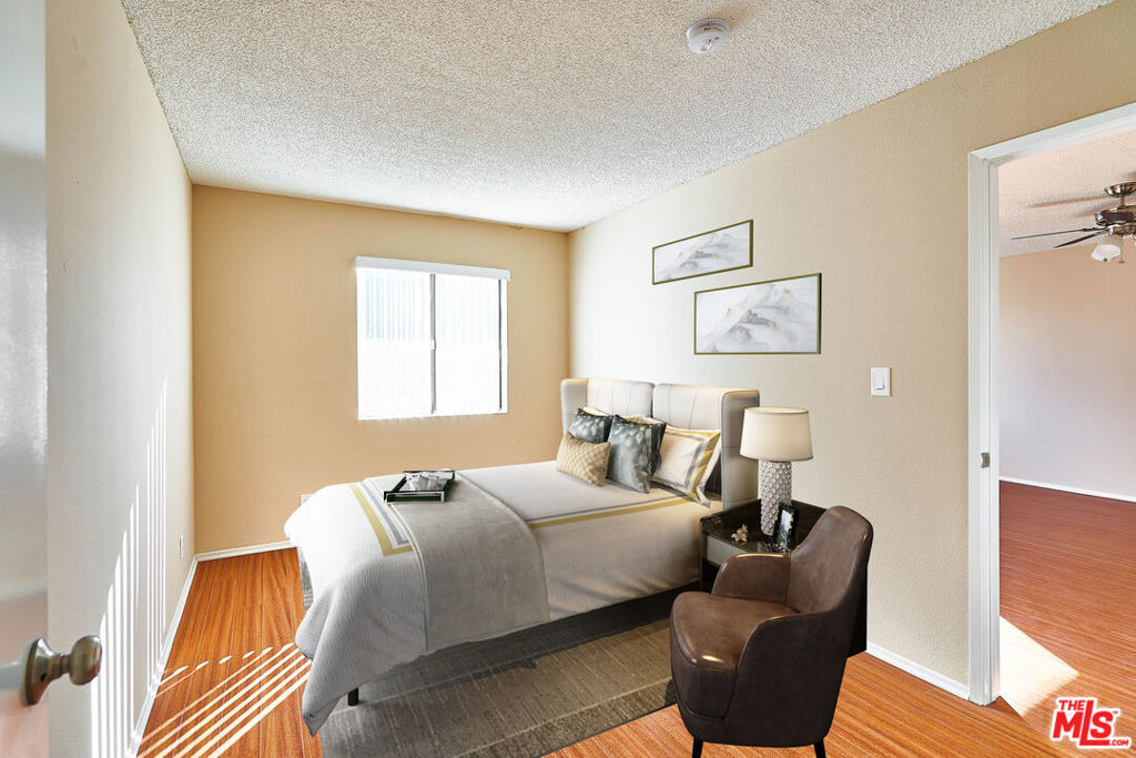 820 S St Andrews Place - Photo 8