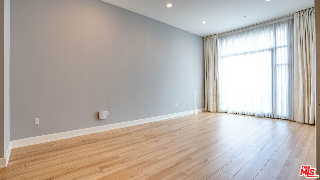 3223 W 6th Street - Photo 16