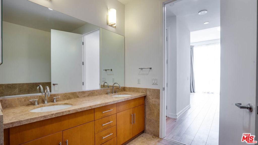 3223 W 6th Street - Photo 19
