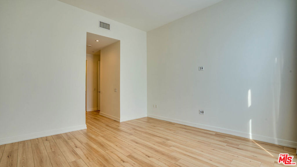 3223 W 6th Street - Photo 25