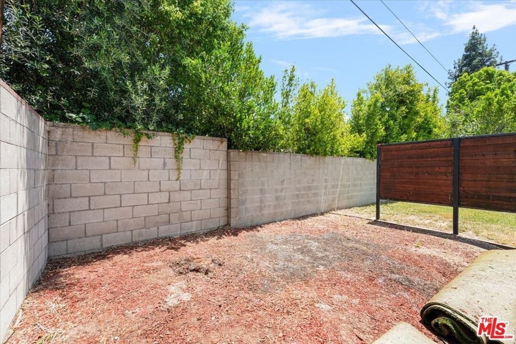 6652 Orion Avenue - Photo 19