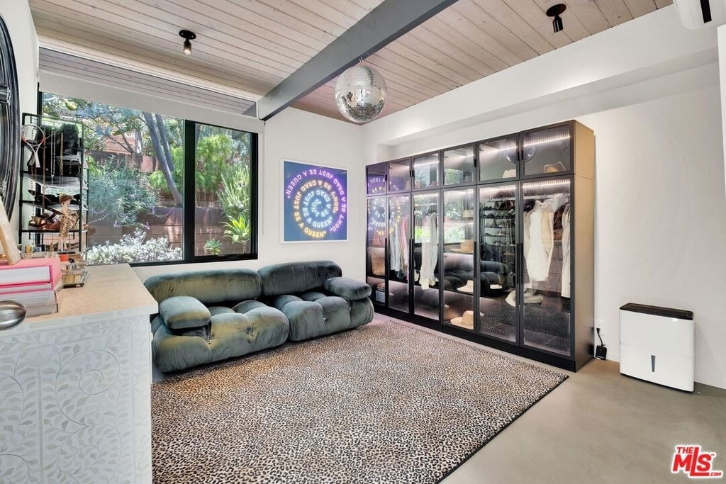8967 Wonderland Park Avenue - Photo 25