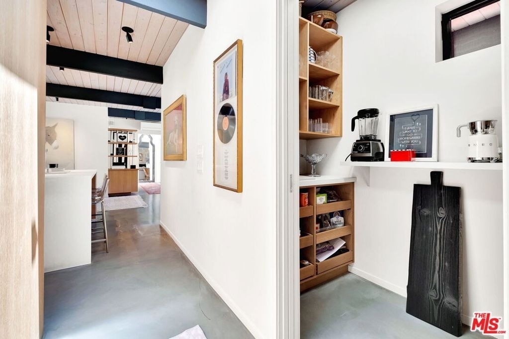 8967 Wonderland Park Avenue - Photo 16