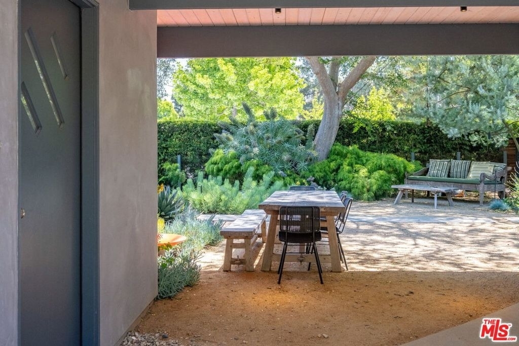 8967 Wonderland Park Avenue - Photo 41