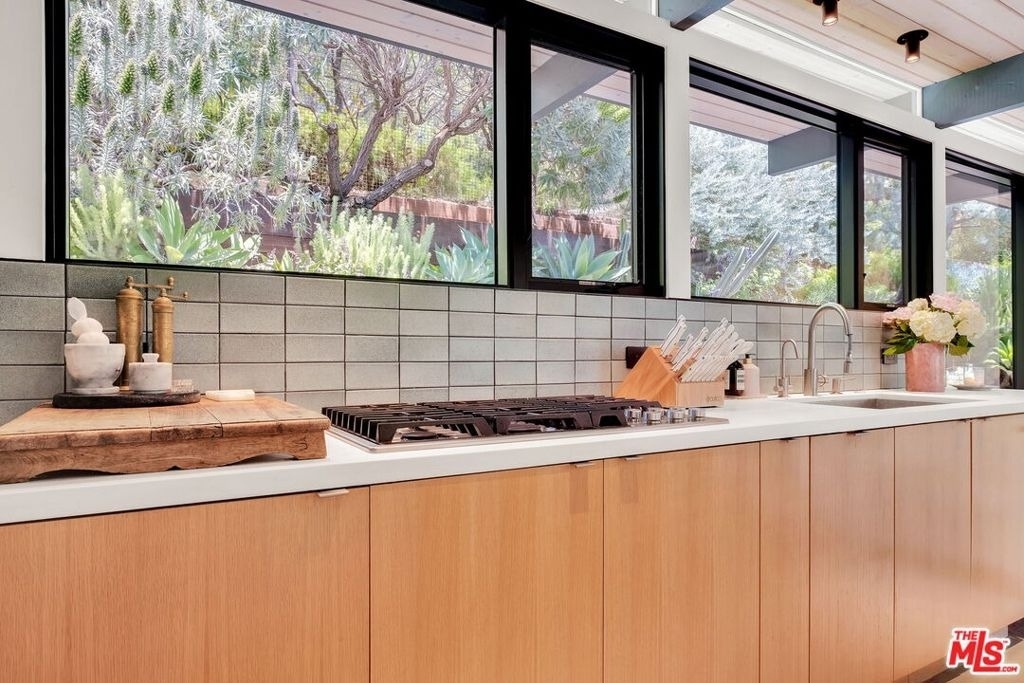 8967 Wonderland Park Avenue - Photo 13