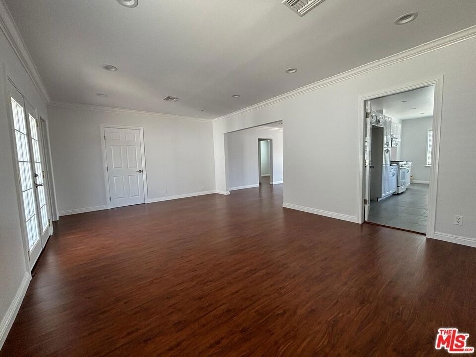 6537 Teesdale Avenue - Photo 9