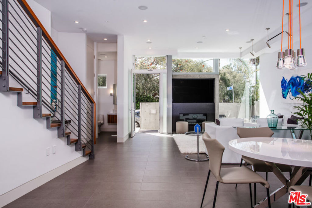 1217 Cabrillo Avenue - Photo 9