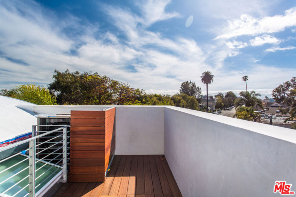 1217 Cabrillo Avenue - Photo 37