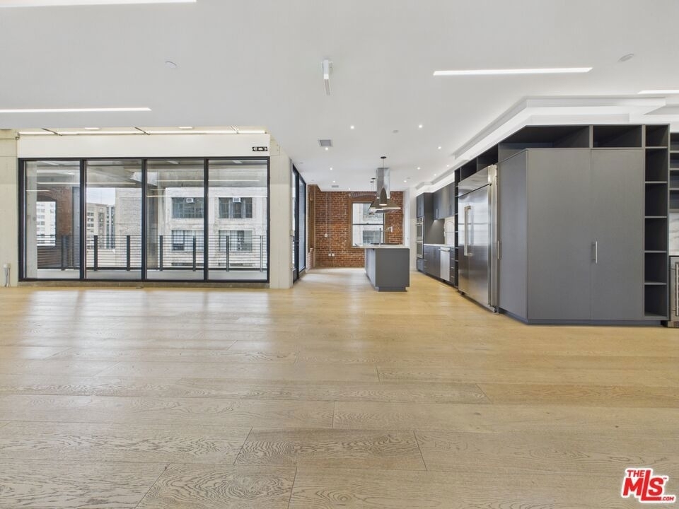 808 S Broadway Street - Photo 3