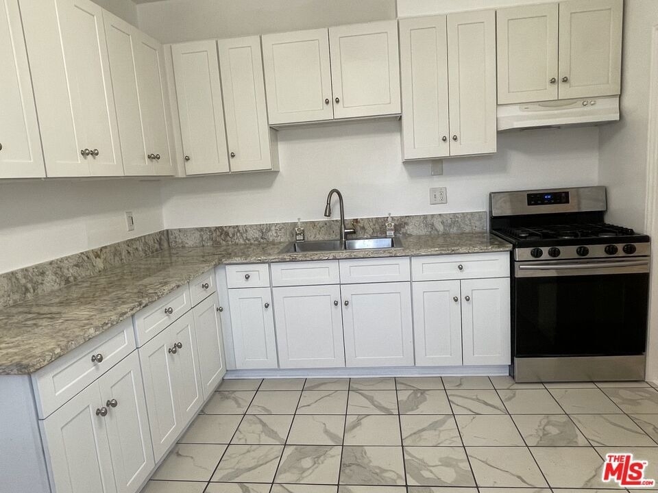 1145 5th Avenue - Photo 2