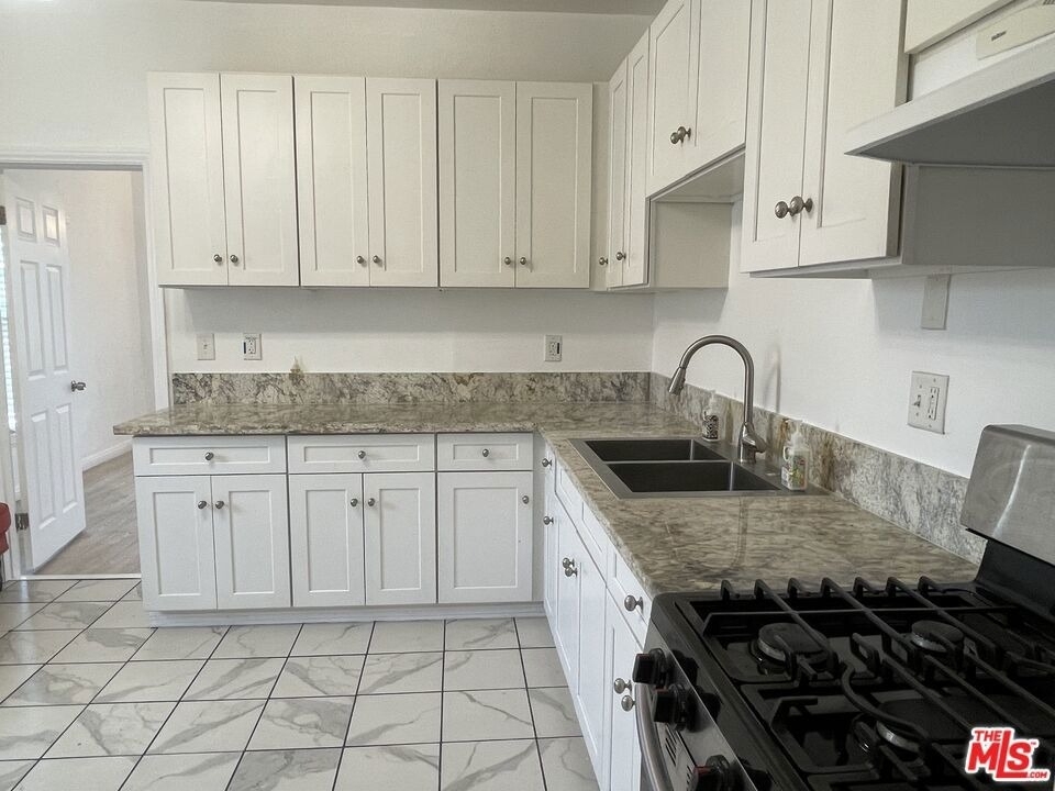 1145 5th Avenue - Photo 1