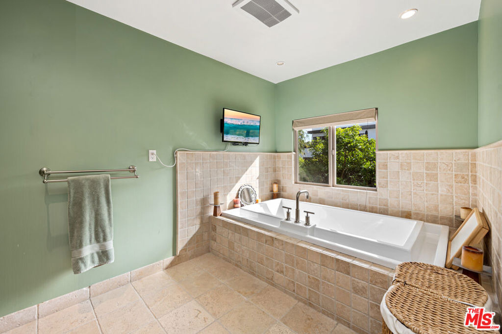 11940 Westminster Avenue - Photo 27