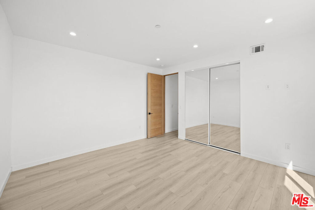 2123 S Cloverdale Avenue - Photo 13