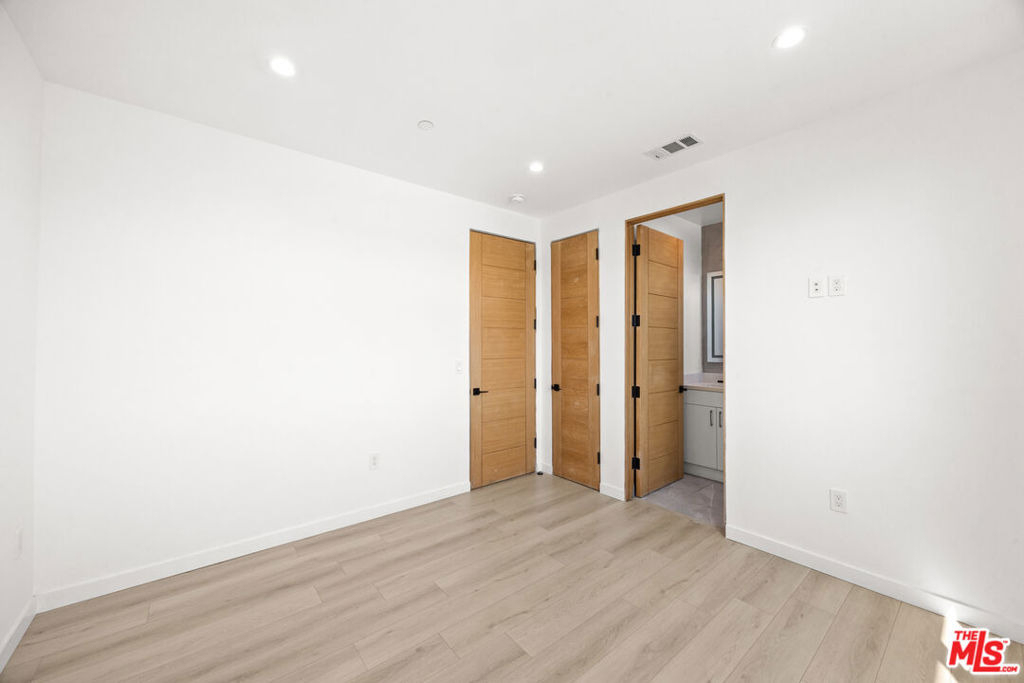 2123 S Cloverdale Avenue - Photo 24