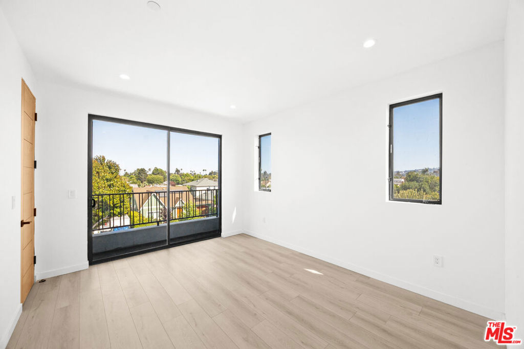 2123 S Cloverdale Avenue - Photo 17