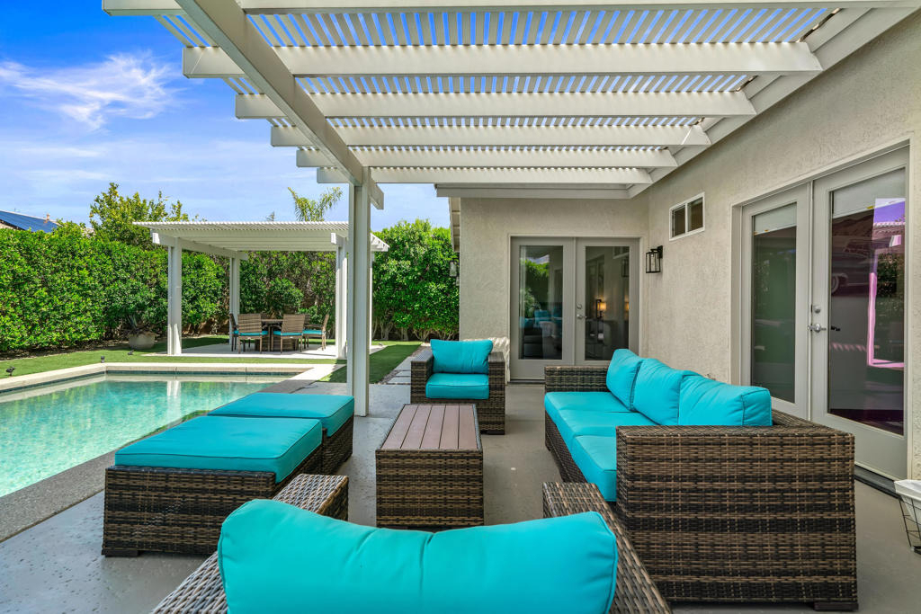 1502 Amelia Way - Photo 48