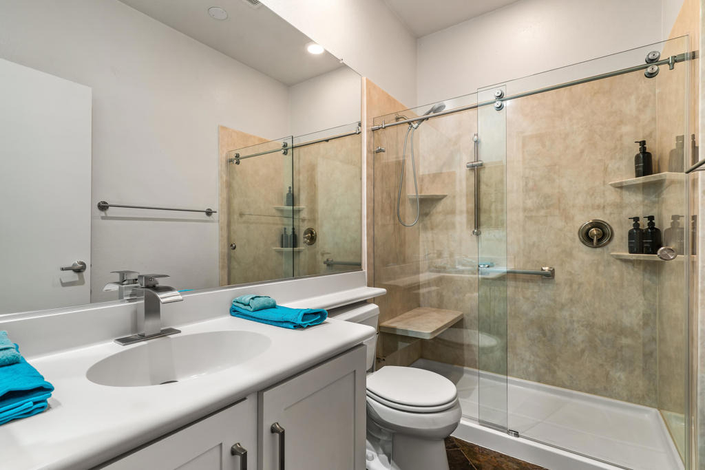 1502 Amelia Way - Photo 33