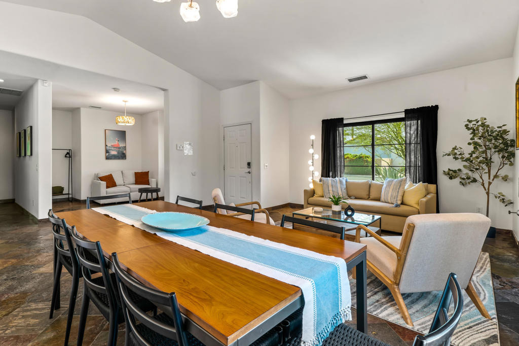 1502 Amelia Way - Photo 17