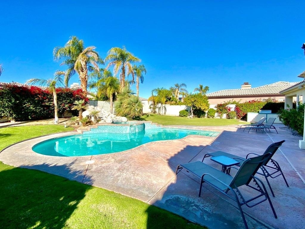 5 Victoria Falls Drive - Photo 1