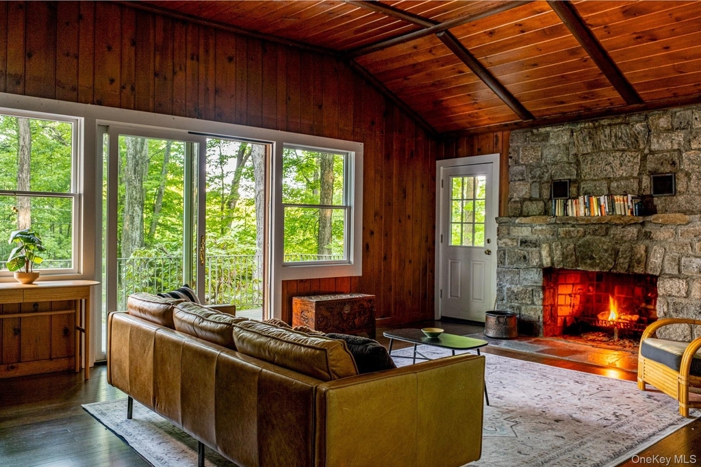 317 Lake Shore Road - Photo 2