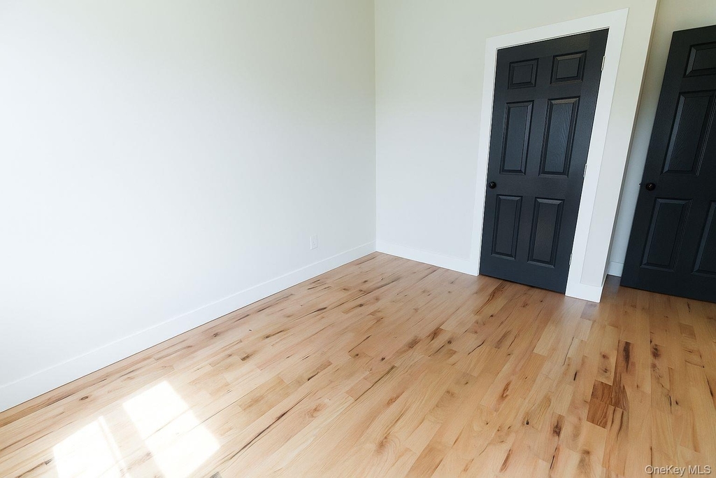 328 Columbia Street - Photo 8