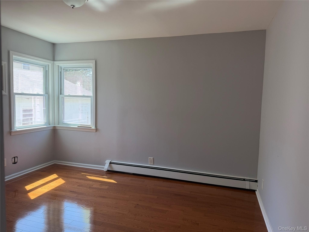 231-10 145 Avenue - Photo 1