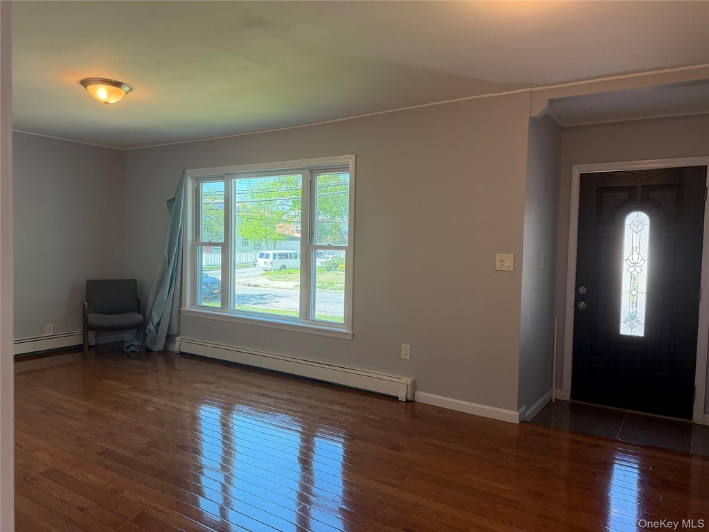 231-10 145 Avenue - Photo 11