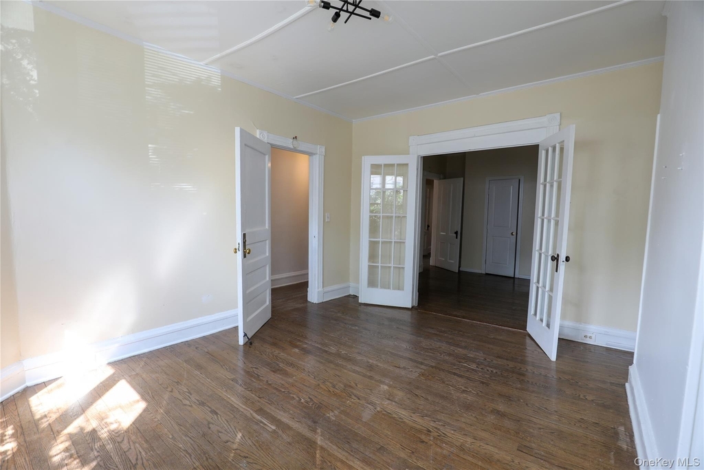141 Saint James Street - Photo 4