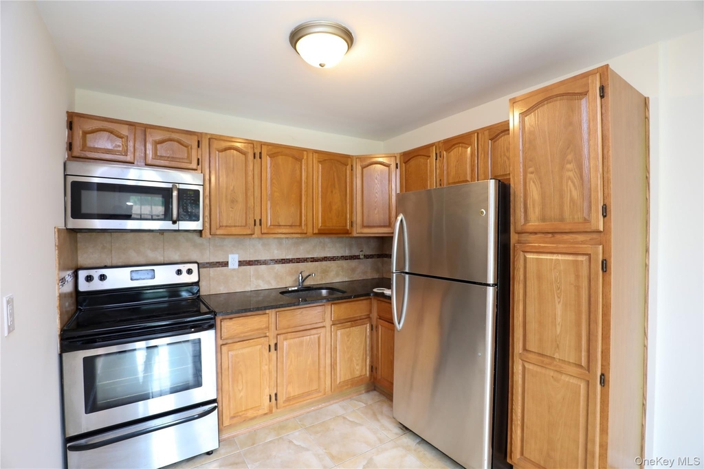 30 Lamb Avenue - Photo 1