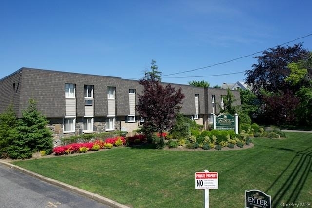 25 N Clinton Avenue - Photo 0