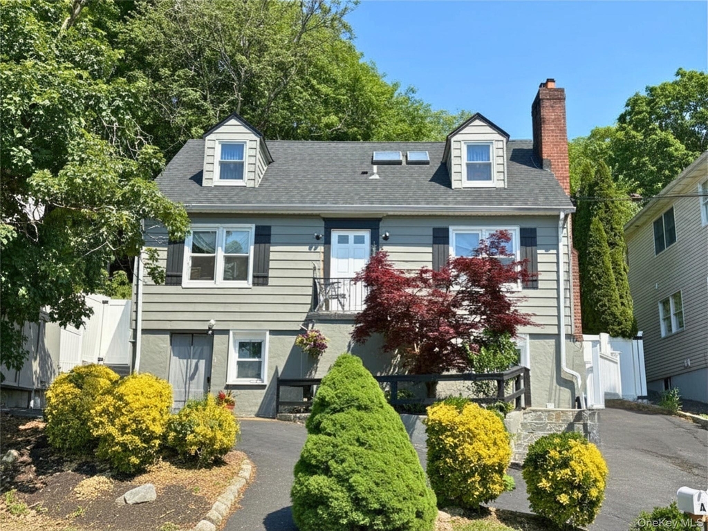 104 Washington Avenue N - Photo 0