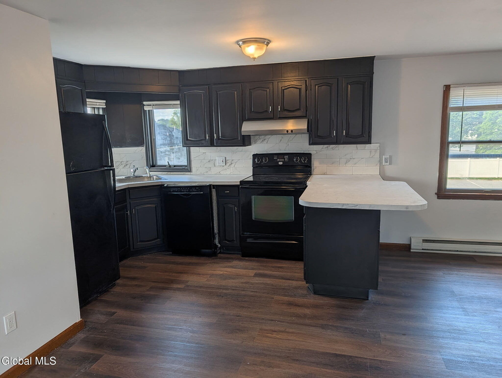 1729 Ferguson Street - Photo 5