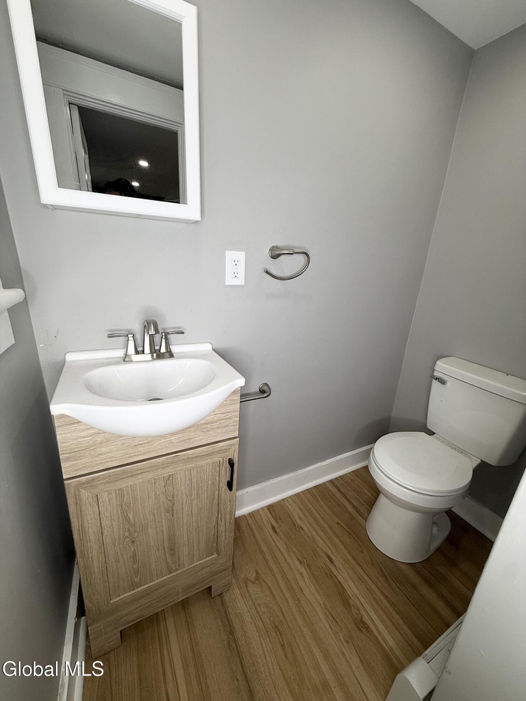 282 Livingston Avenue - Photo 13