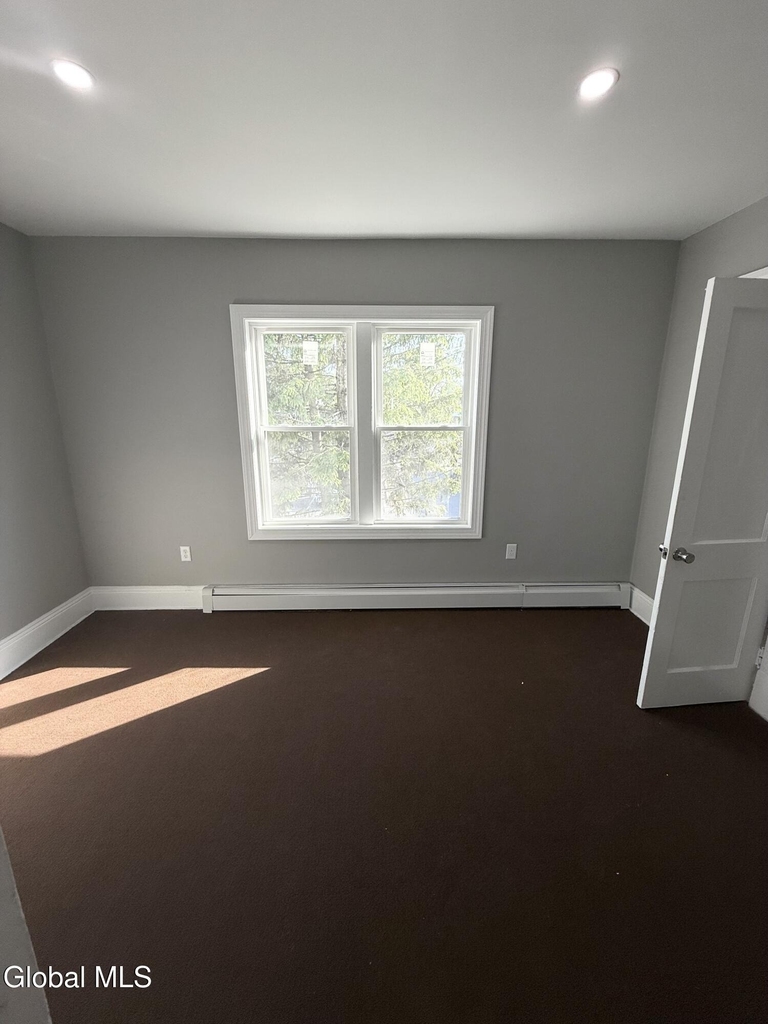 282 Livingston Avenue - Photo 12
