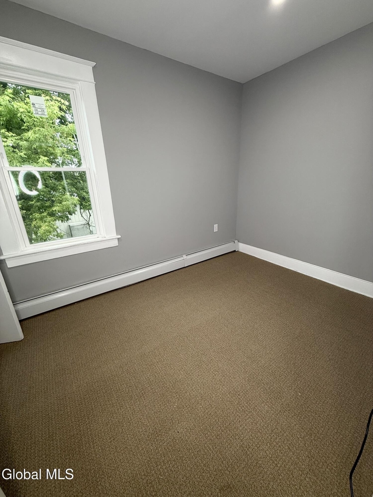 282 Livingston Avenue - Photo 10