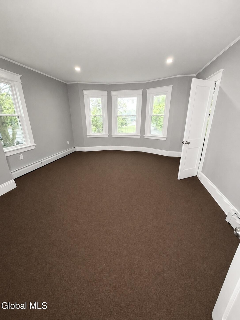 282 Livingston Avenue - Photo 6